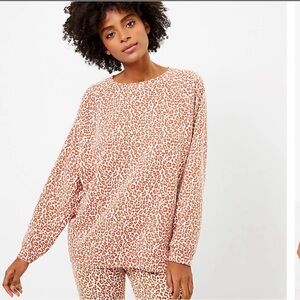 ❤️2/$15 or 3/$21❤️ Lou & Grey Leopard Print Oversized Terry Sweatshirt, Size PS
